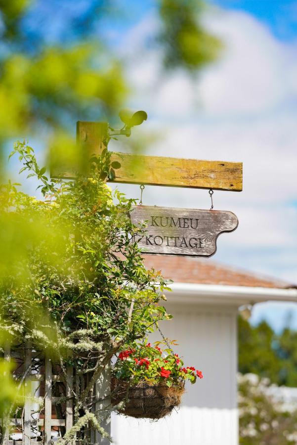 Kumeu Kottage Bed & Breakfast Dış mekan fotoğraf